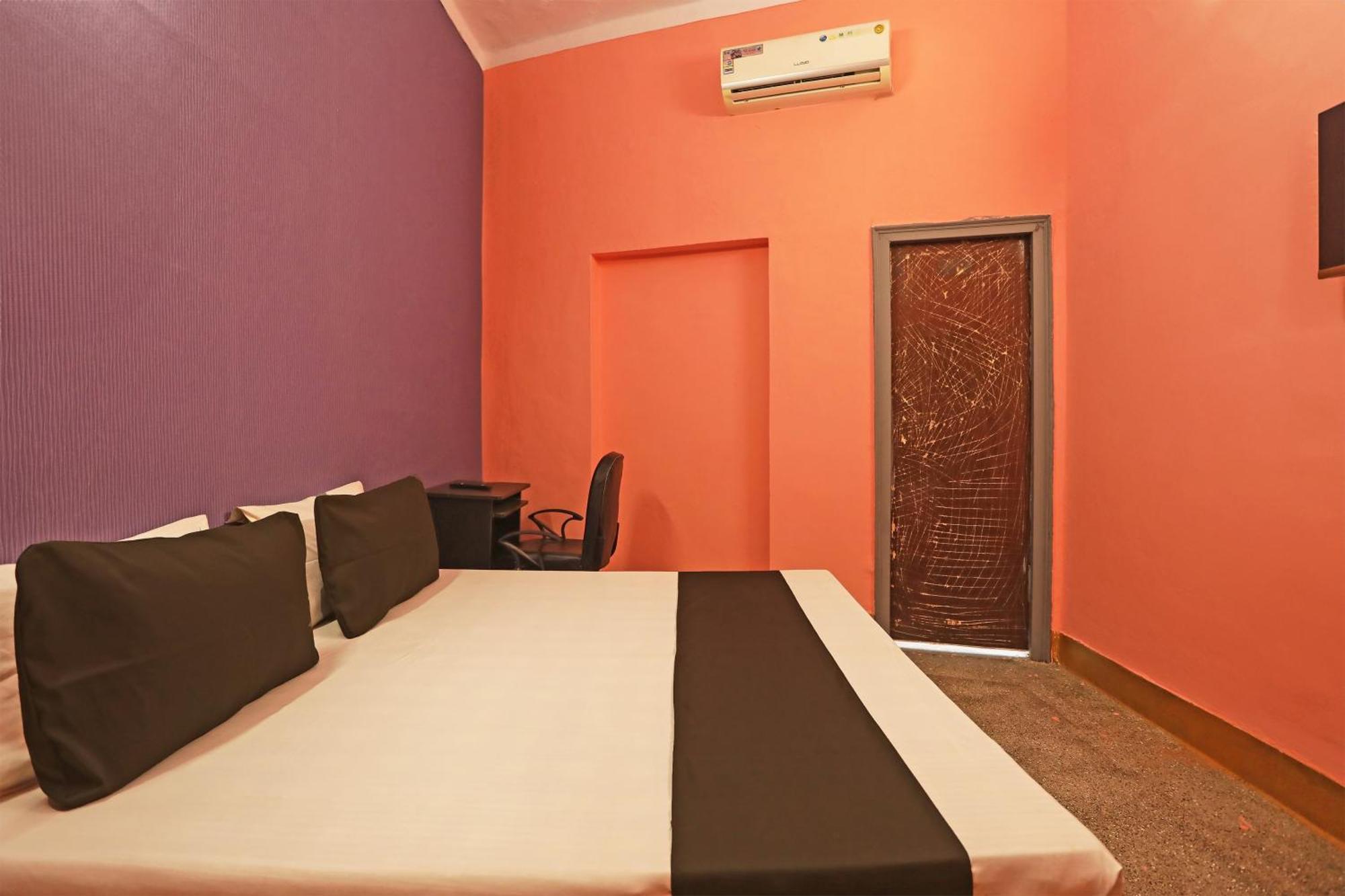 Hotel Oyo Kashish Palace New Delhi